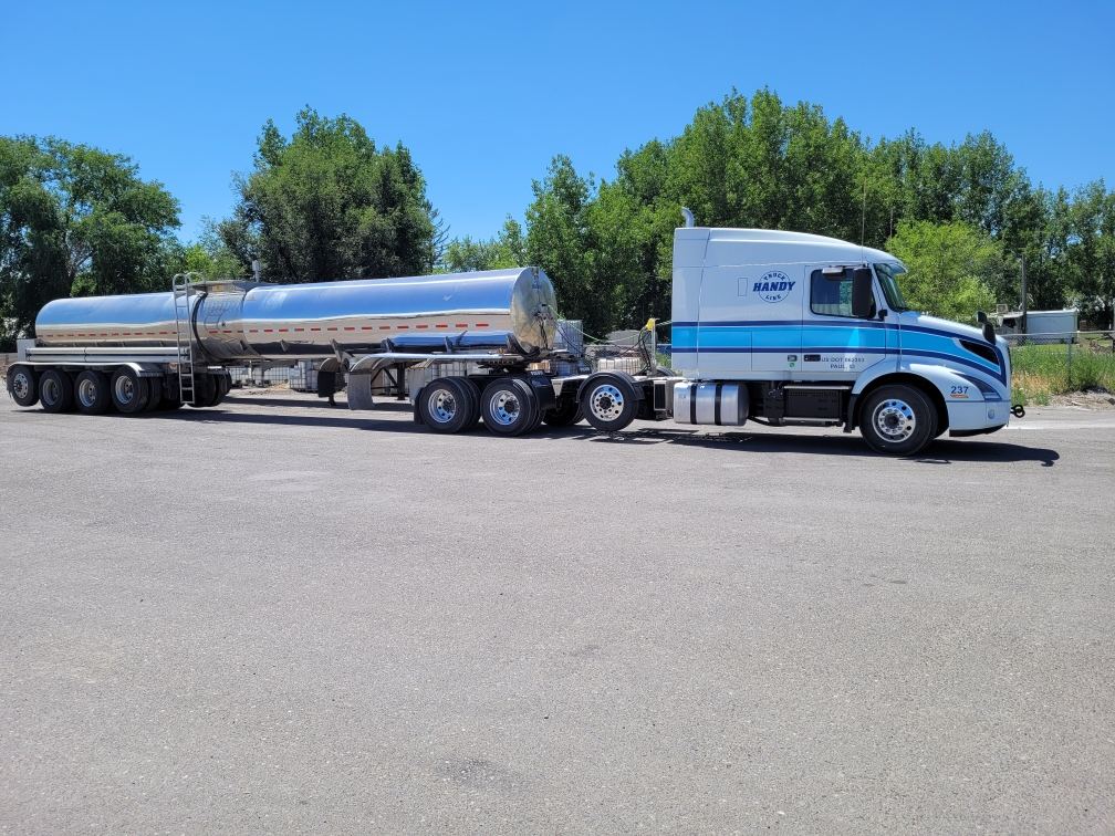 Stainless steel food grade liquid tanker trailer